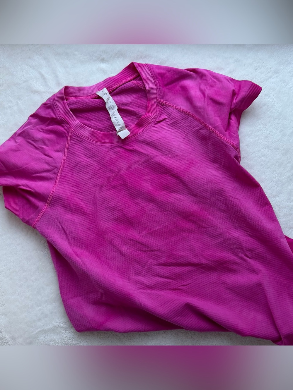 lululemon athletica Fuchsia Short Sleeve Crew Tee